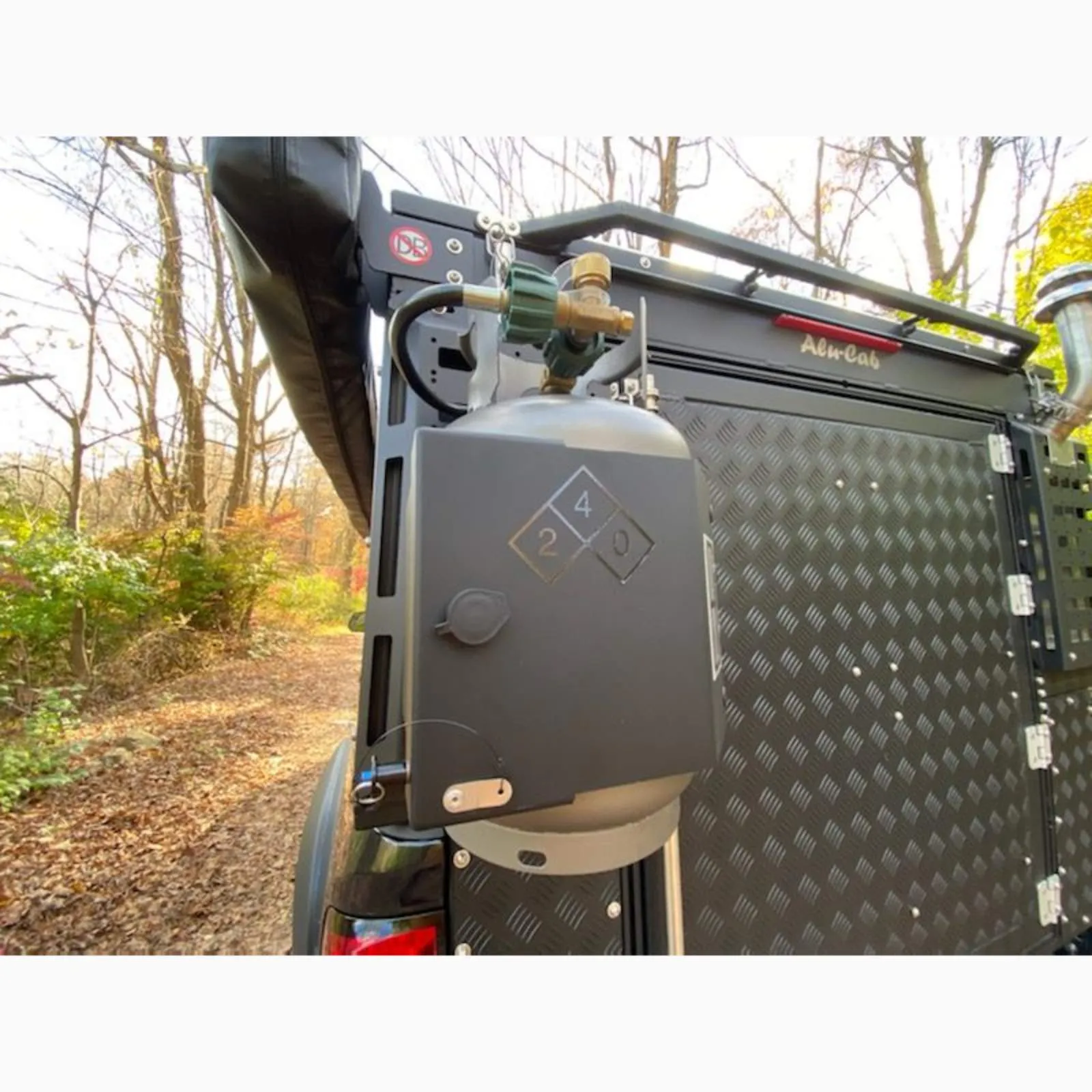 ALU-CAB CANOPY CAMPER FOR 2015  CHEVY COLORADO