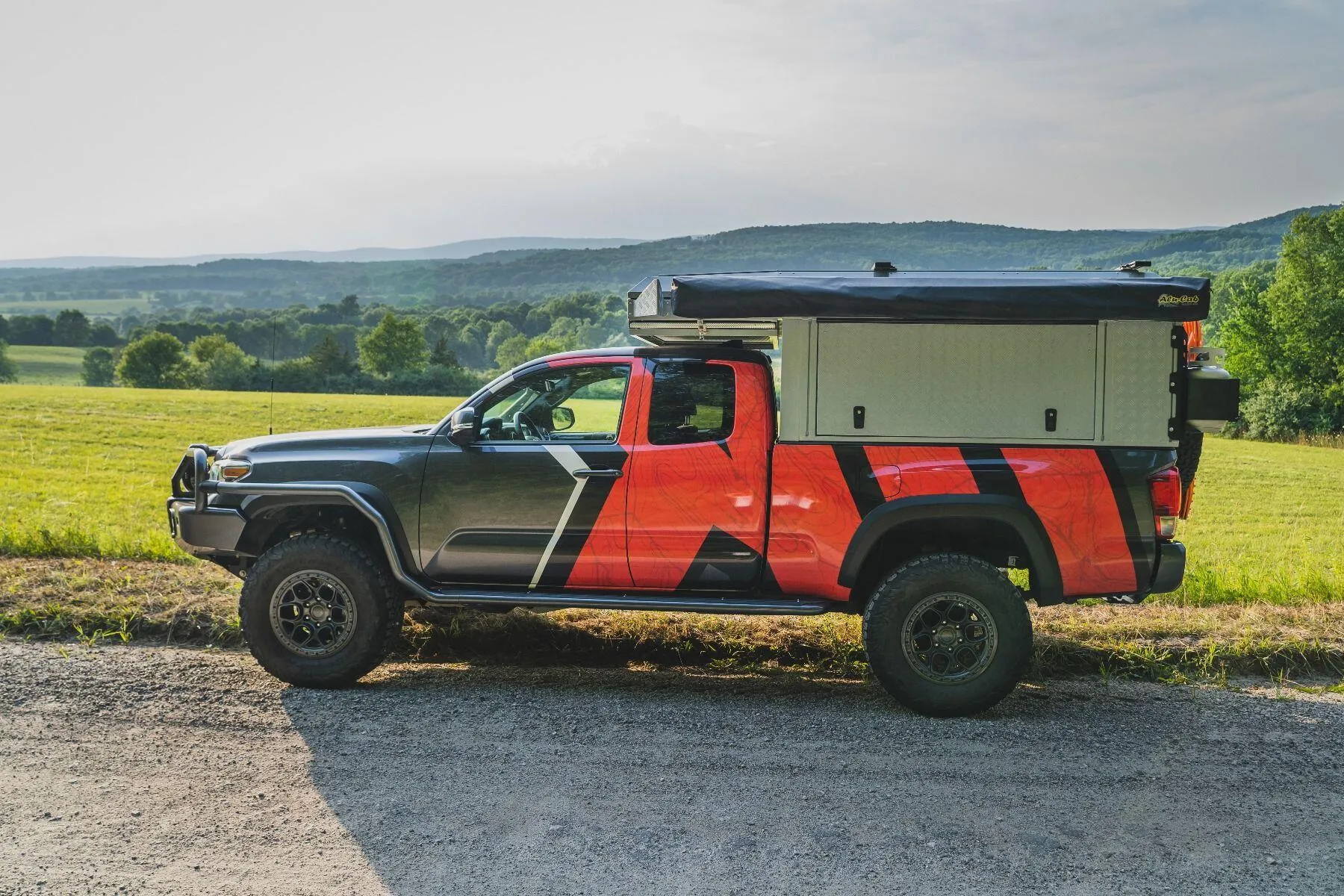 Alu-Cab Toyota Tacoma Canopy Camper 2016 