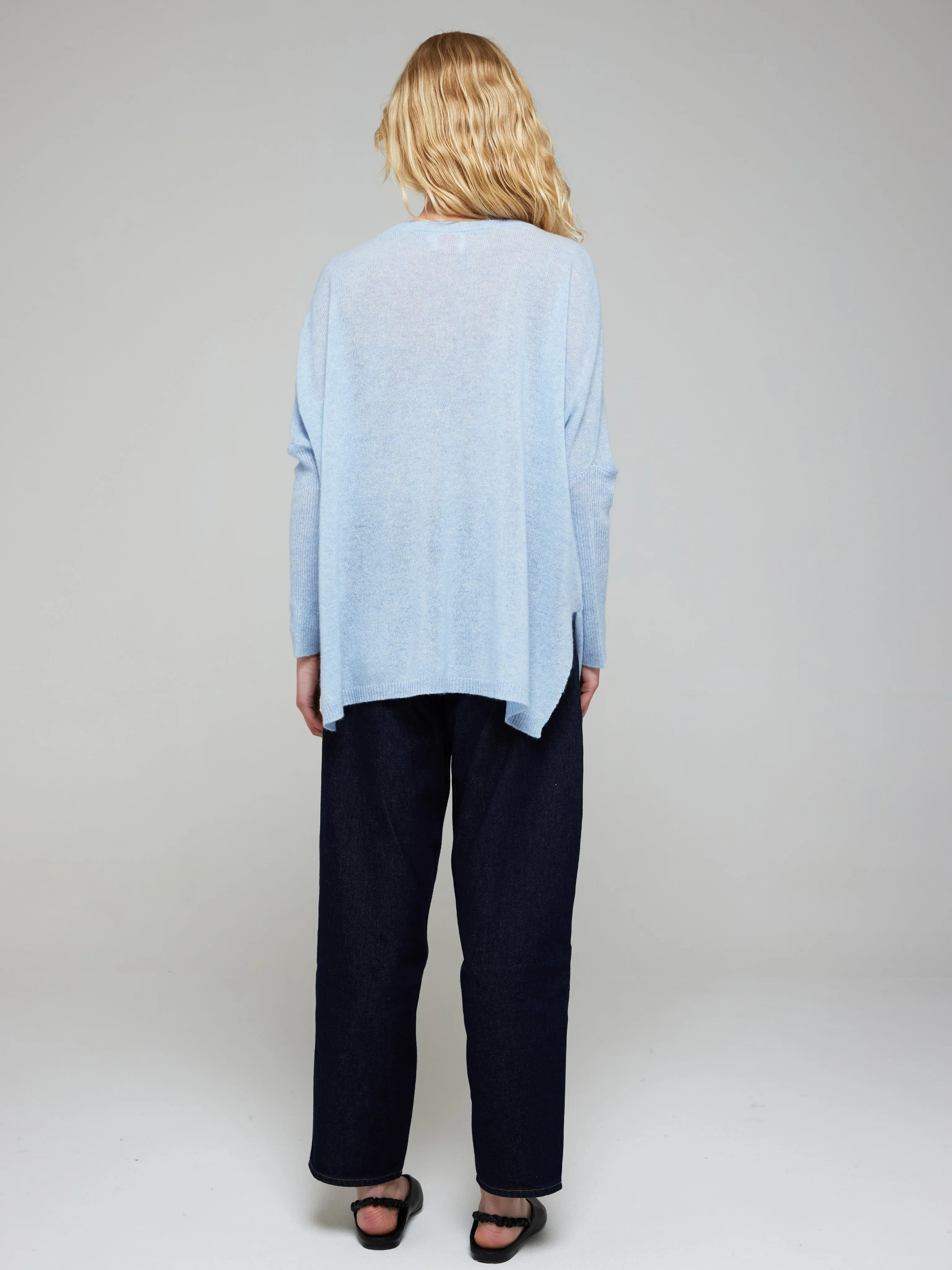 Charlotte Lightweight Cashmere V-Neck