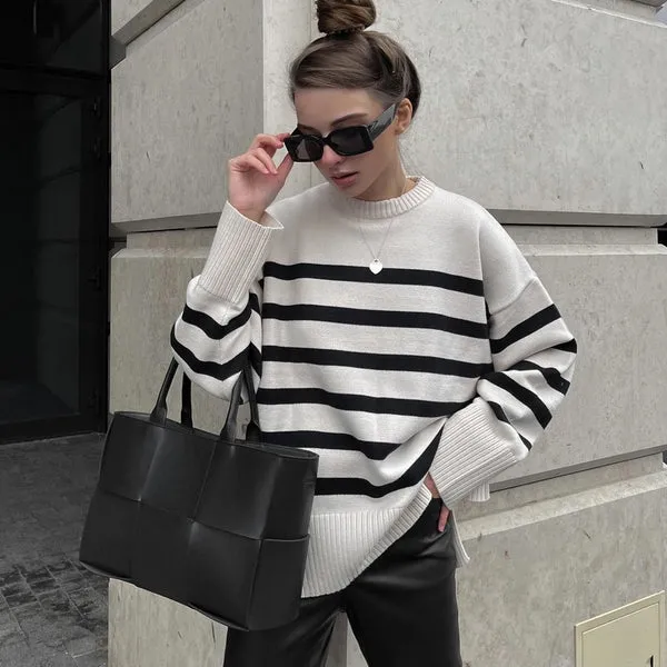 Women's Stylish White Jumper with Stripes | Ideal for Autumn/Winter